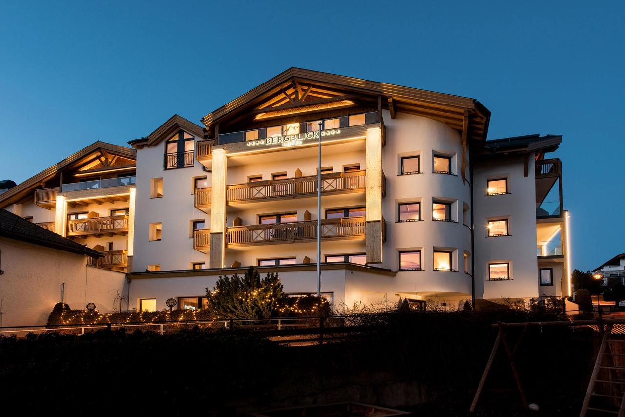 Hotel Bergblick 4 Sterne Superior Fiss Εξωτερικό φωτογραφία